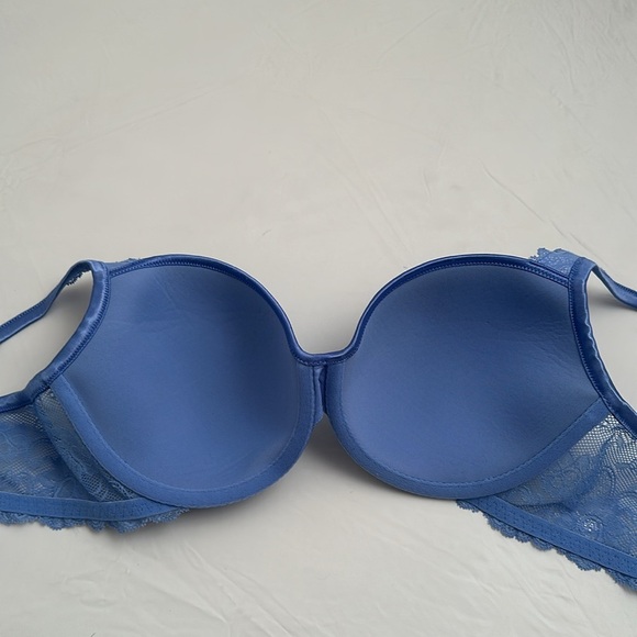 Victoria’s Secret blue lightly lined full coverage lace side underwire bra - Picture 5 of 6
